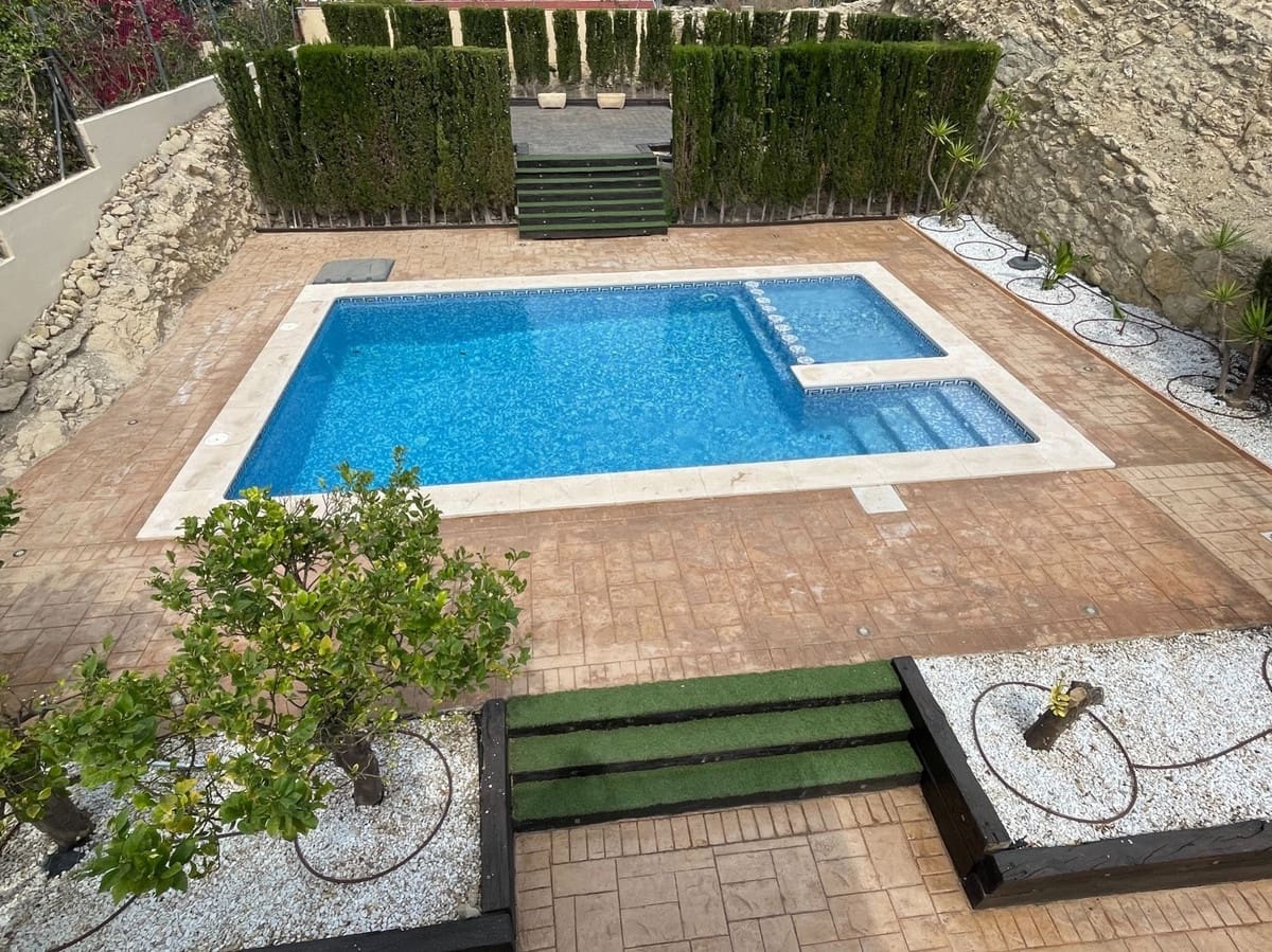 6 Zimmer Villa zu verkaufen in Monforte del Cid - 750.000 € (Ref: 9439080)