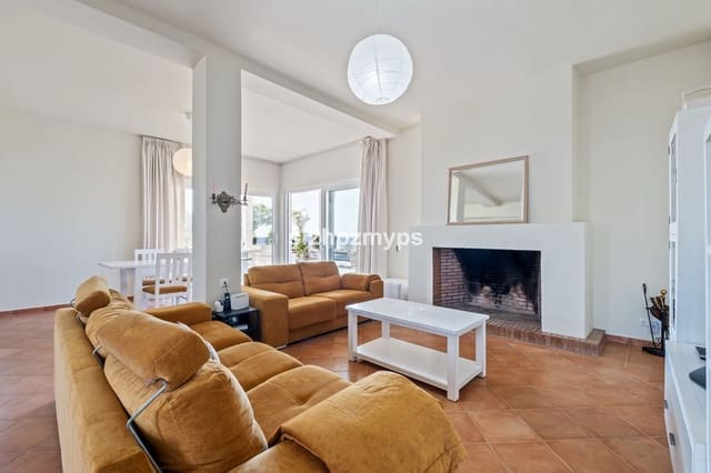 3 soveværelse Villa til salg i Torrox Pueblo, Torrox - € 675.000 (Ref: 9439086)