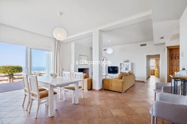 3 soveværelse Villa til salg i Torrox Pueblo, Torrox - € 675.000 (Ref: 9439086)