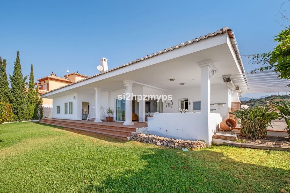 3 bedroom Villa for sale in Torrox - € 675,000 (Ref: 9439086)