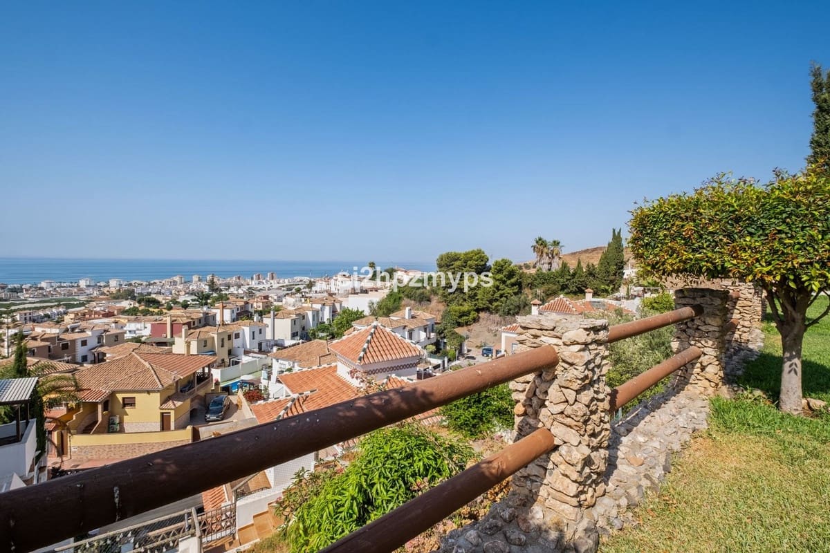 3 bedroom Villa for sale in Torrox - € 675,000 (Ref: 9439086)