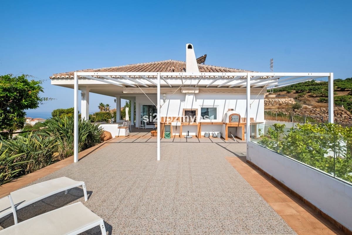 3 bedroom Villa for sale in Torrox - € 675,000 (Ref: 9439086)
