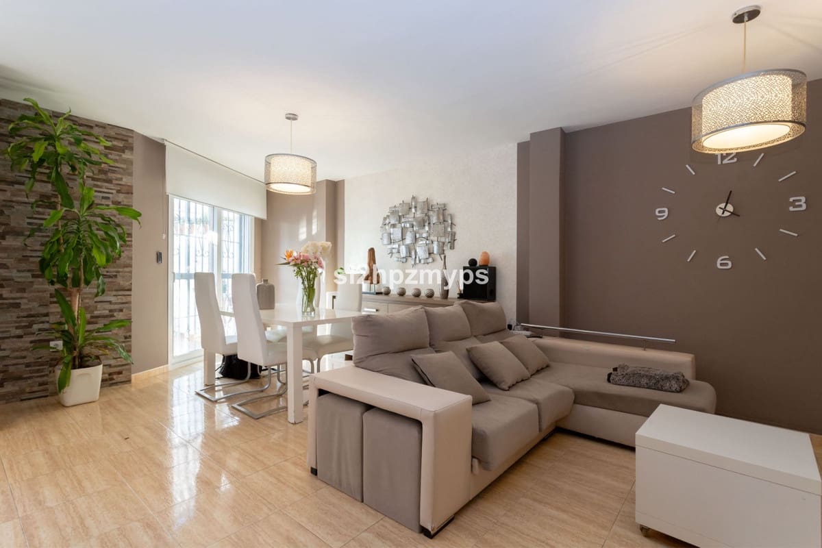 4 soveværelse Byhus til salg i Torrox - € 399.000 (Ref: 9439087)