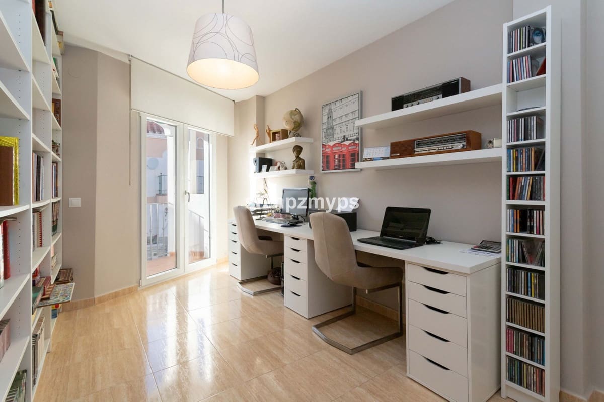 4 soveværelse Byhus til salg i Torrox - € 399.000 (Ref: 9439087)