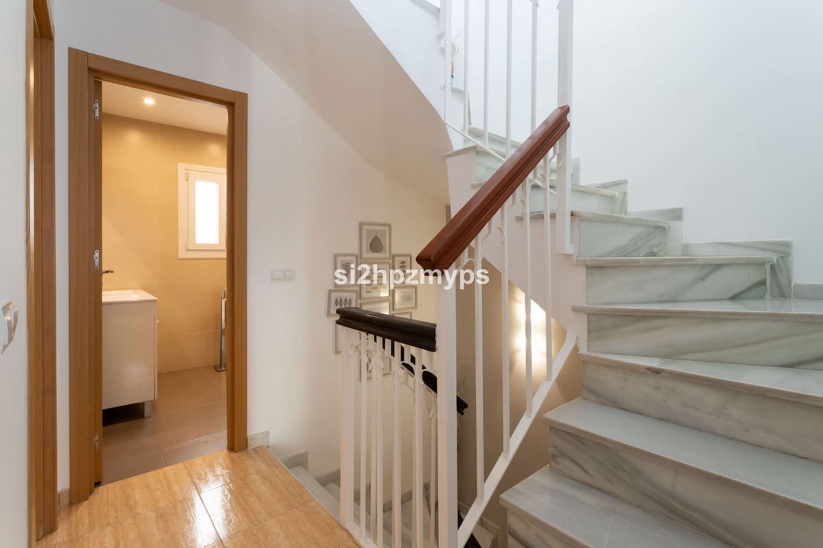 4 sypialnia Dom na sprzedaż w Torrox - 399 000 € (Ref: 9439087)