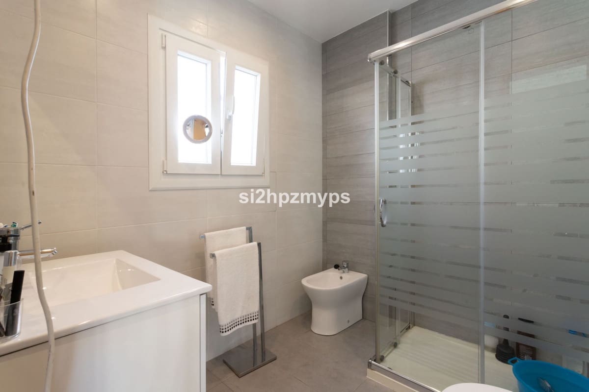 4 sypialnia Dom na sprzedaż w Torrox - 399 000 € (Ref: 9439087)