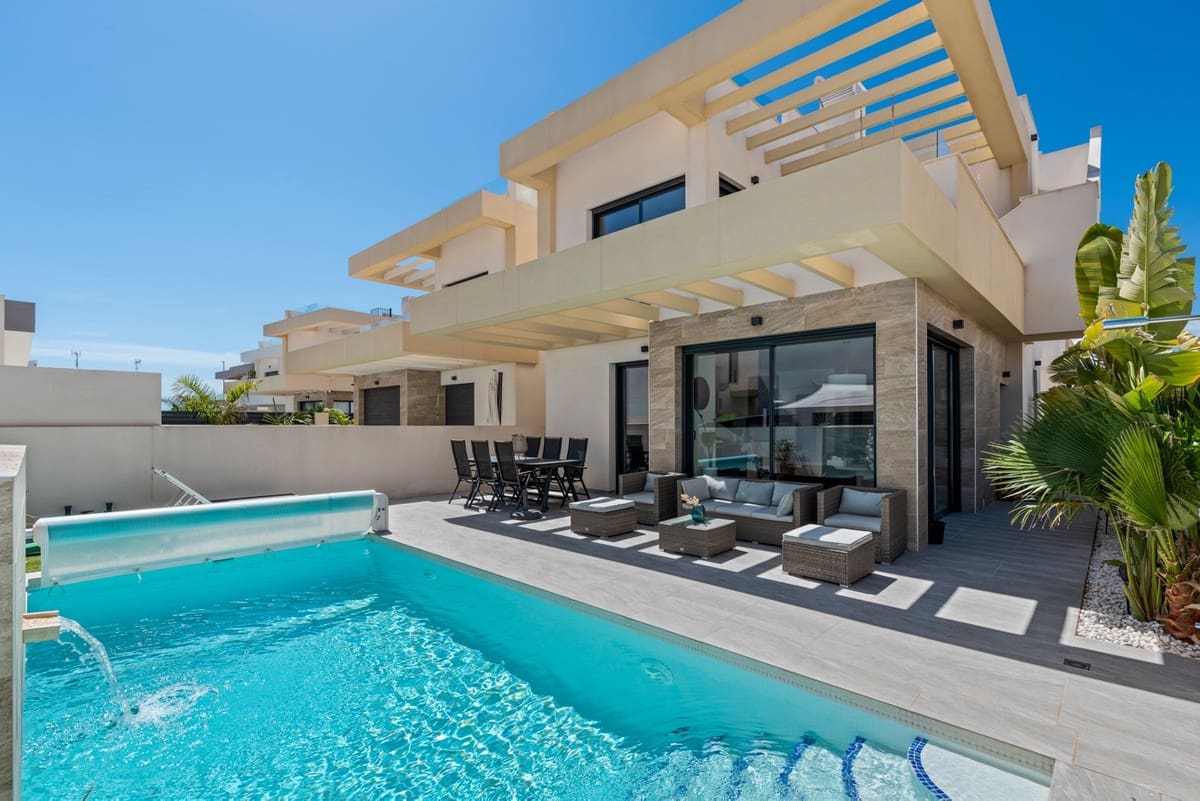 3 bedroom Villa for sale in Los Montesinos - € 399,000 (Ref: 9439089)