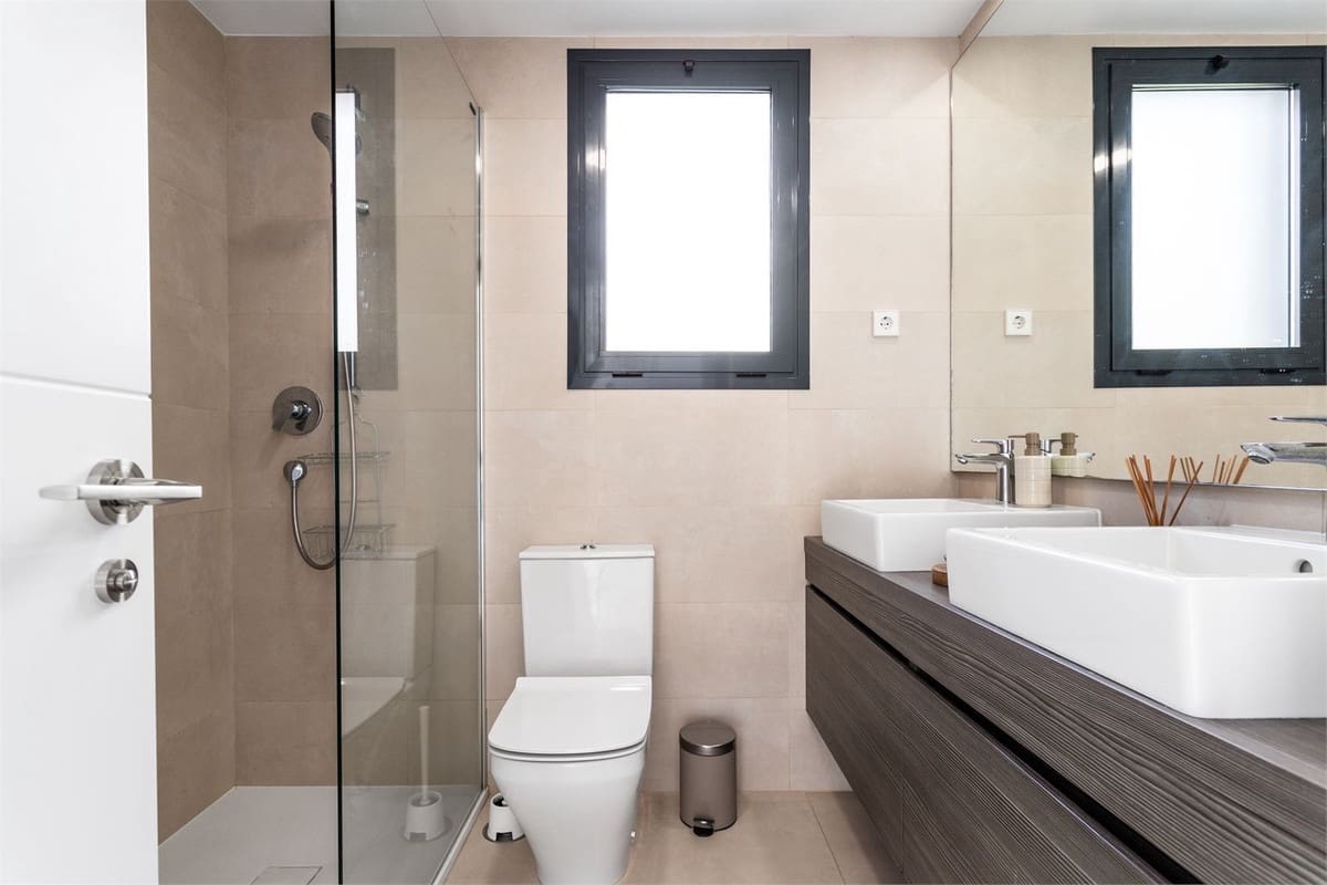 3 bedroom Apartment for sale in Fuengirola - € 749,000 (Ref: 9439093)