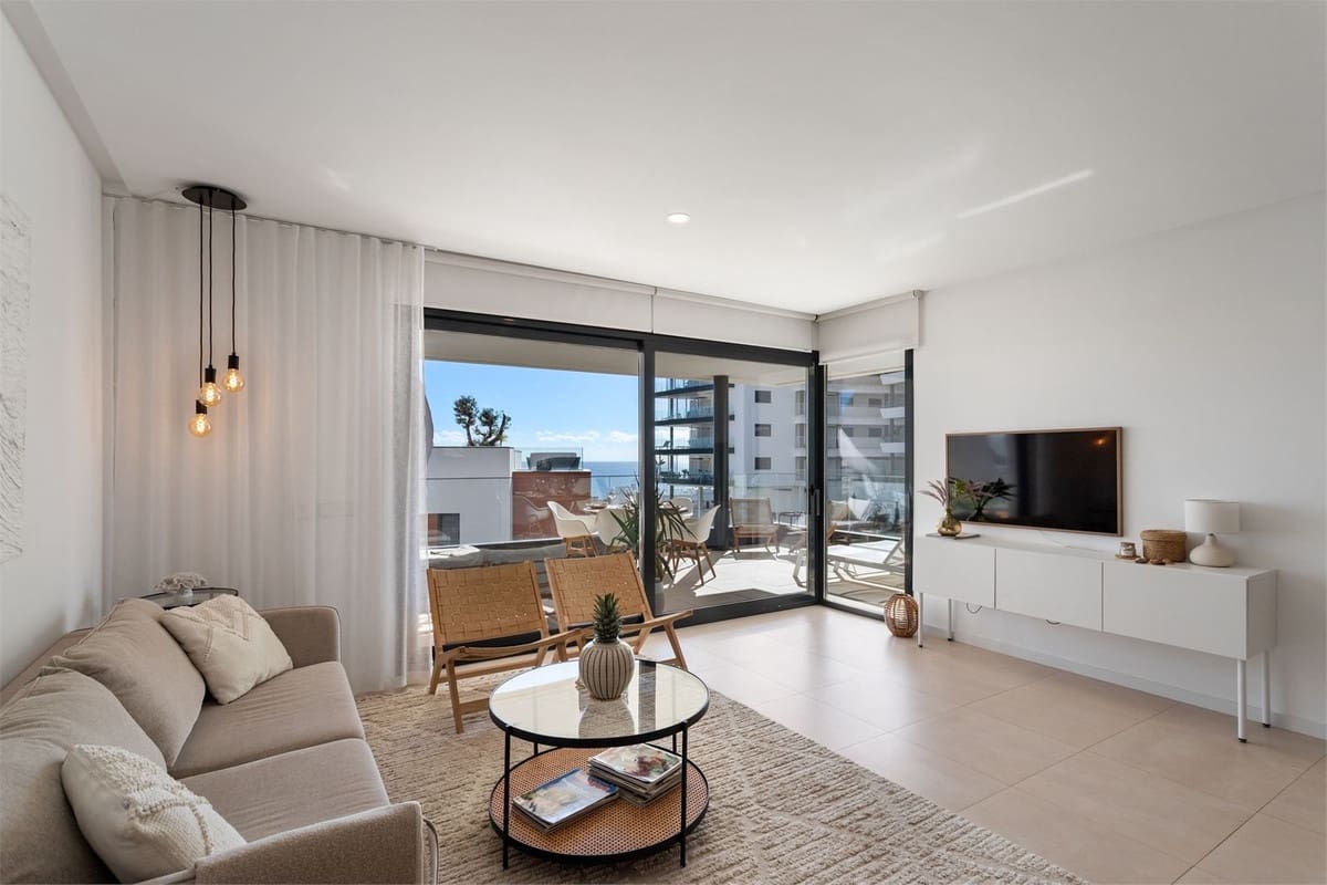 3 bedroom Apartment for sale in Fuengirola with garage - € 749,000 (Ref: 9439093)