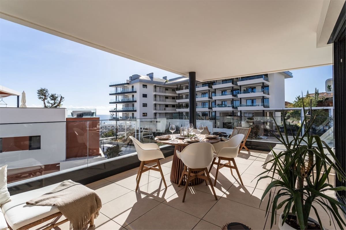 3 bedroom Apartment for sale in Fuengirola with garage - € 749,000 (Ref: 9439093)