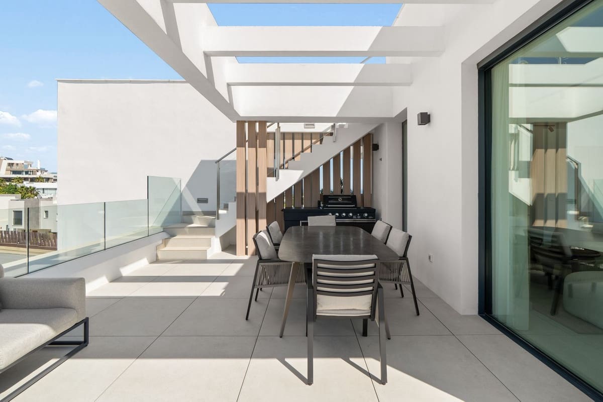 3 bedroom Penthouse for sale in Artola - € 1,990,000 (Ref: 9439107)