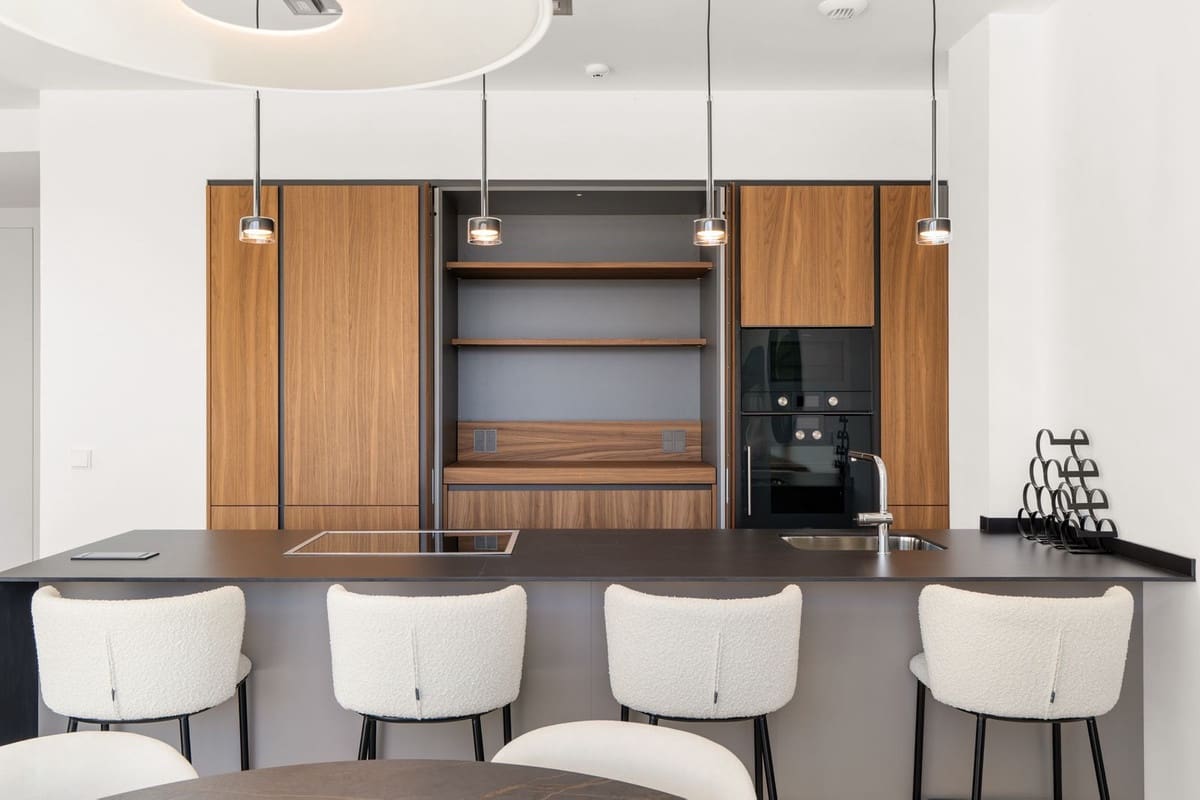 3 slaapkamer Penthouse te koop in Artola met zwembad - € 1.990.000 (Ref: 9439107)