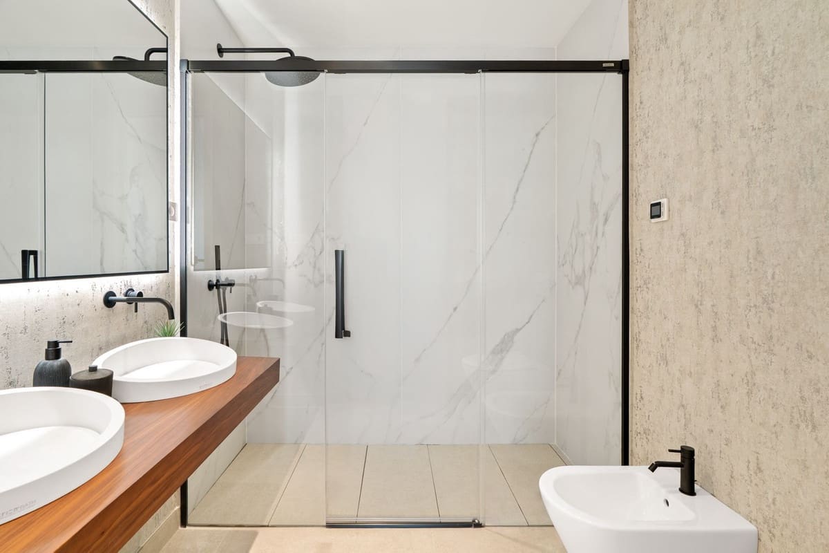 3 slaapkamer Penthouse te koop in Artola met zwembad - € 1.990.000 (Ref: 9439107)