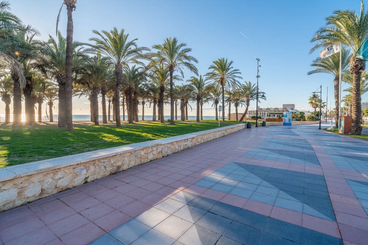 5 bedroom Townhouse for sale in Torremolinos - € 750,000 (Ref: 9439108)