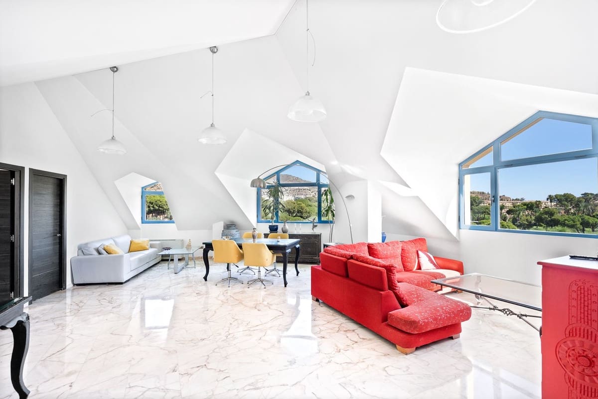 5 sypialnia Penthouse na sprzedaż w Torrequebrada - 1 085 000 € (Ref: 9439110)