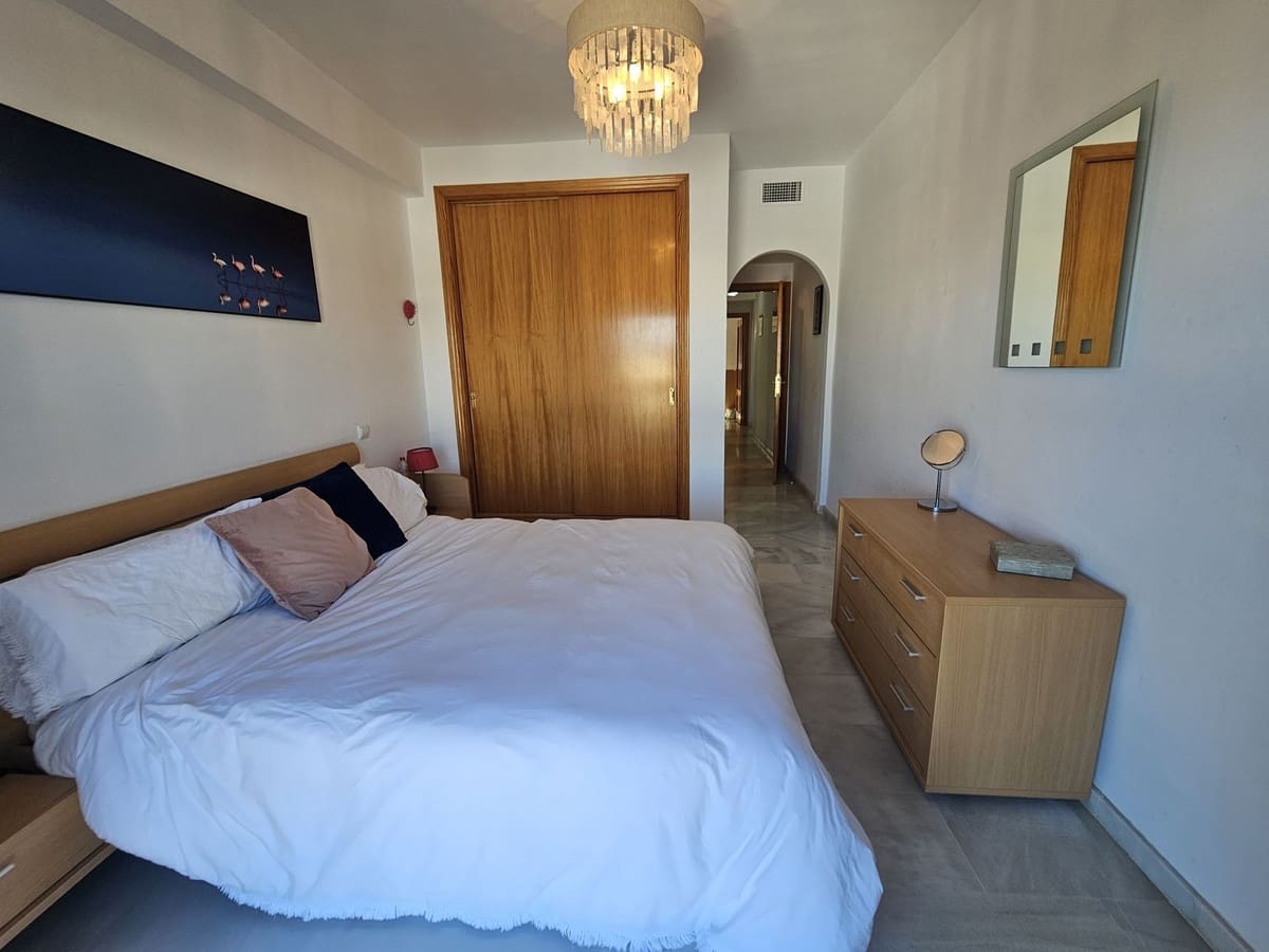 2 soveværelse Lejlighed til salg i Miraflores - € 350.000 (Ref: 9439111)