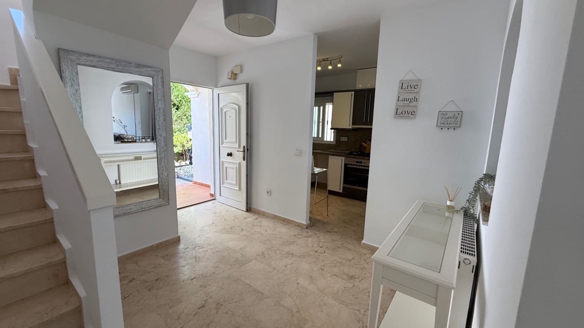 4 soveværelse Villa til salg i Las Ramblas Golf - € 675.000 (Ref: 9439112)