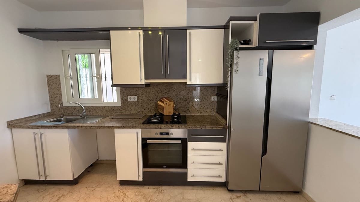 4 soveværelse Villa til salg i Las Ramblas Golf - € 675.000 (Ref: 9439112)