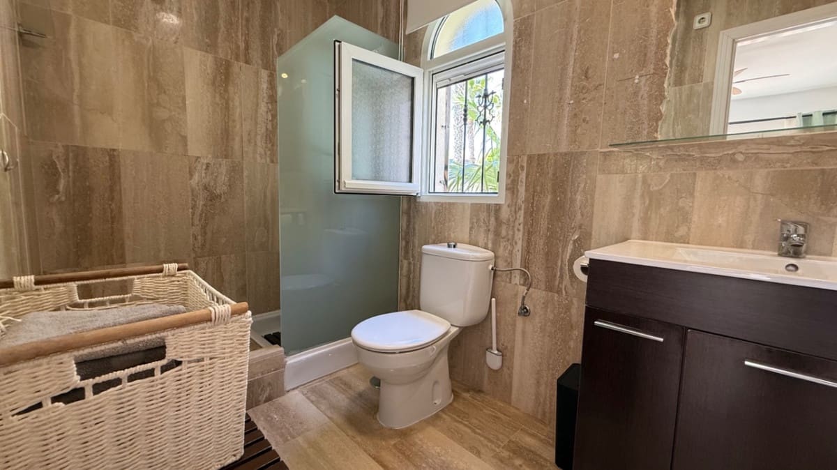 4 soveværelse Villa til salg i Las Ramblas Golf - € 675.000 (Ref: 9439112)