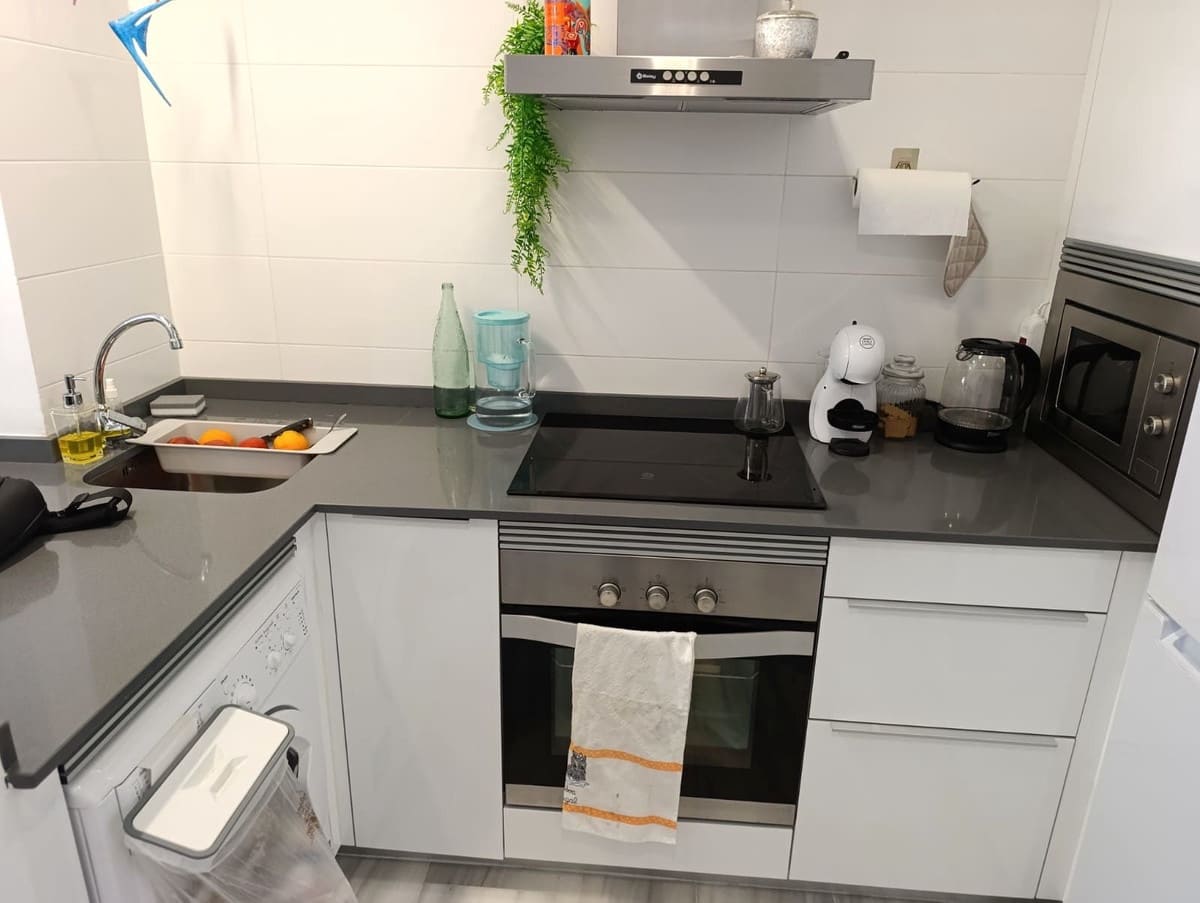 1 slaapkamer Appartement te koop in Fuengirola - € 250.000 (Ref: 9439113)