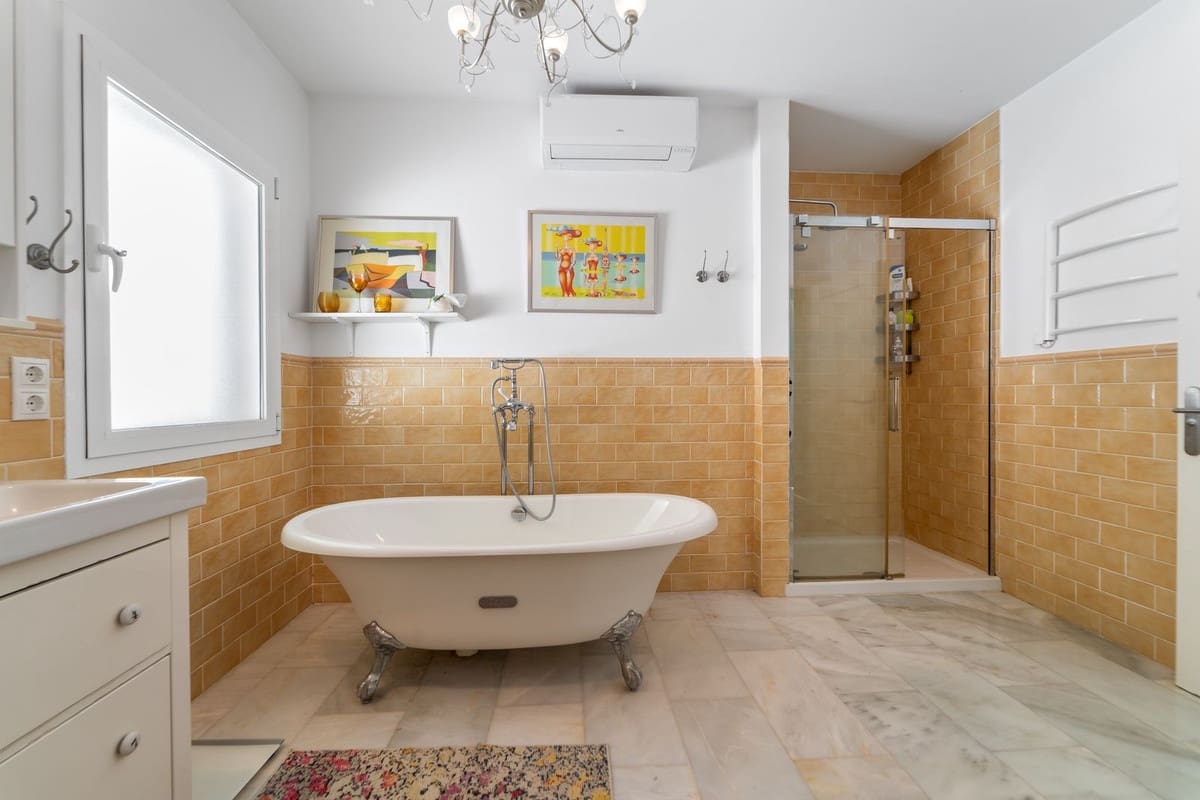 4 bedroom Villa for sale in La Sierrezuela - € 1,795,000 (Ref: 9439114)