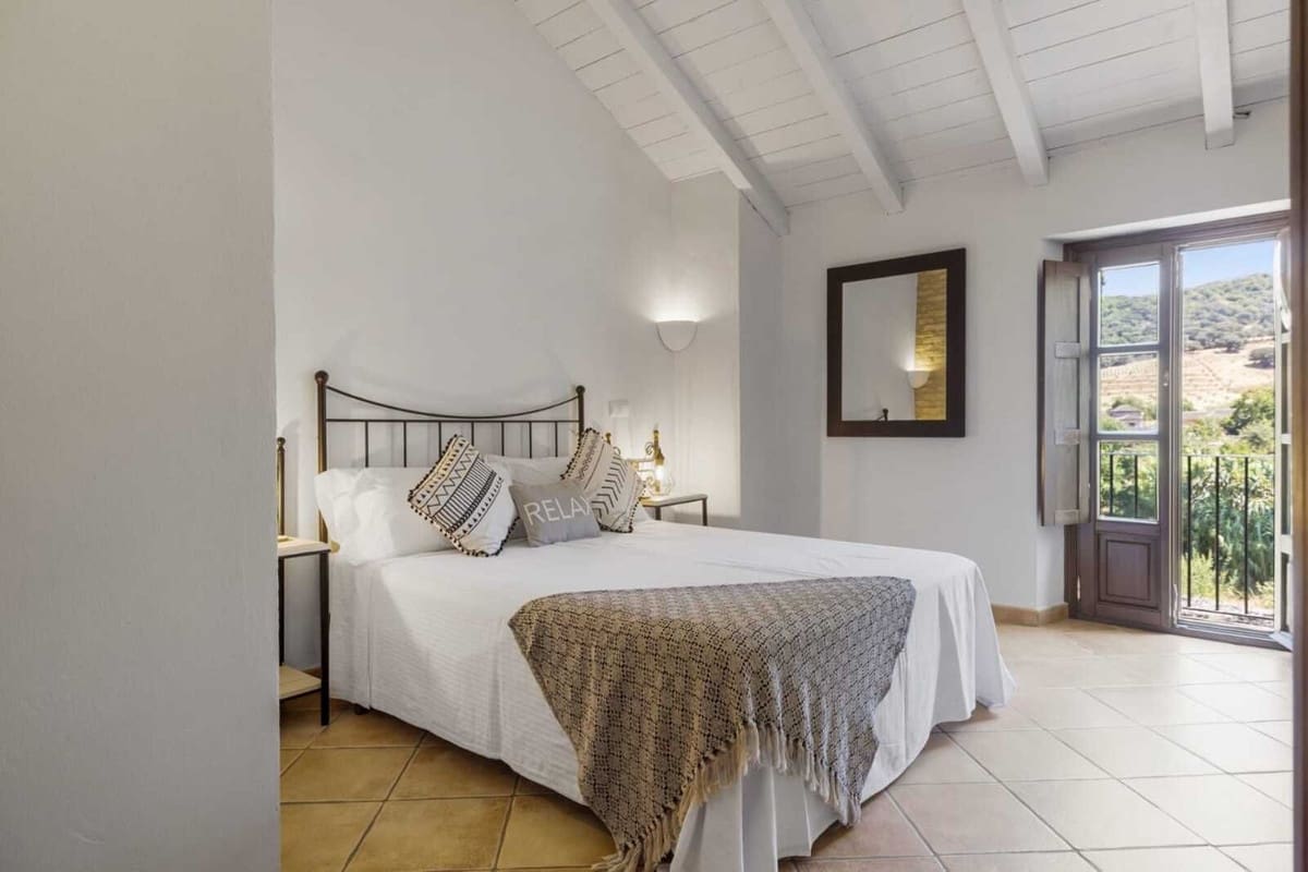 9 soveværelse Villa til salg i Cortes de la Frontera - € 975.000 (Ref: 9439116)