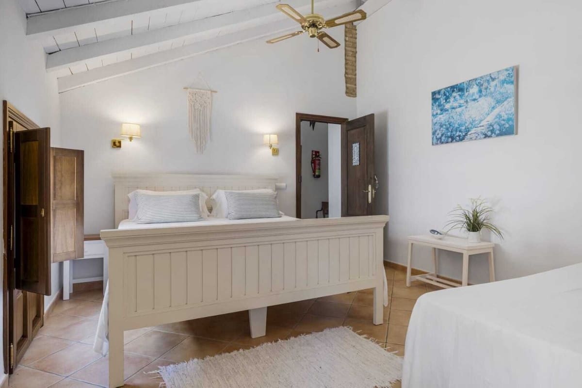 9 soveværelse Villa til salg i Cortes de la Frontera - € 975.000 (Ref: 9439116)