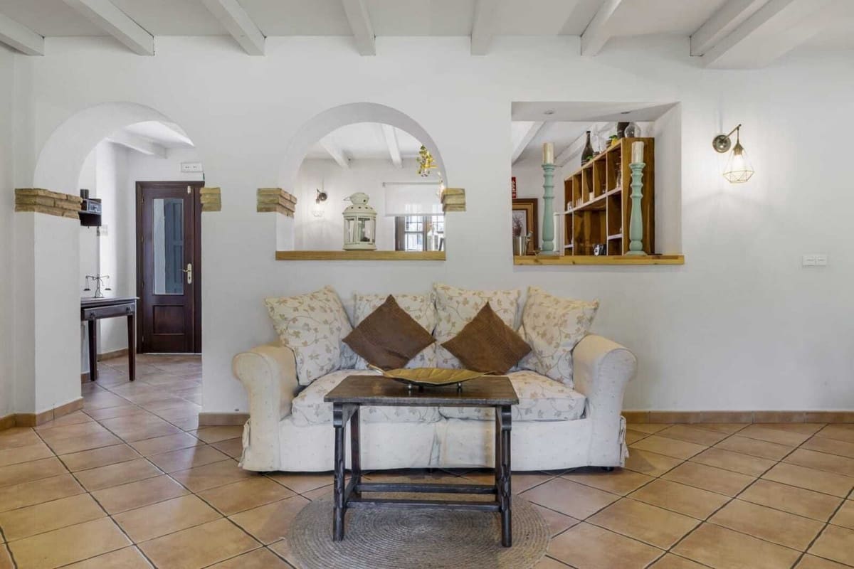 9 soveværelse Villa til salg i Cortes de la Frontera - € 975.000 (Ref: 9439116)