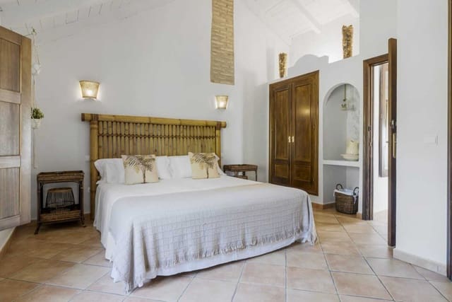 9 soveværelse Villa til salg i Cortes de la Frontera - € 975.000 (Ref: 9439116)