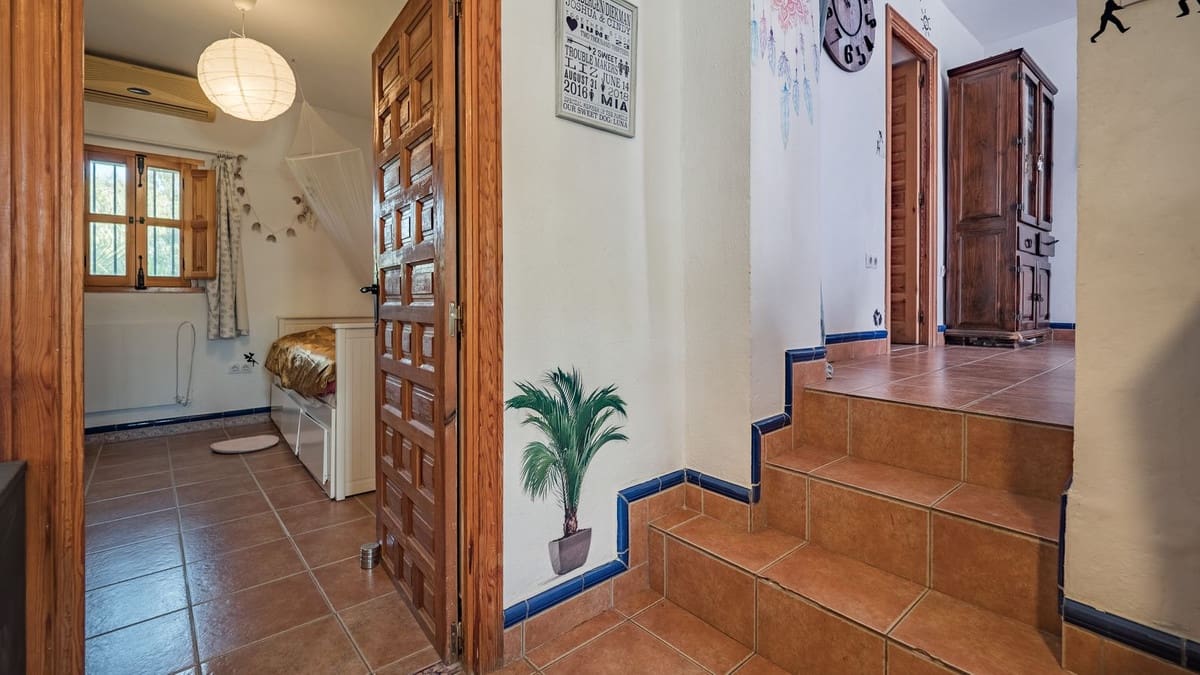 6 bedroom Finca/Country House for sale in Villanueva de la Concepcion - € 299,500 (Ref: 9439129)