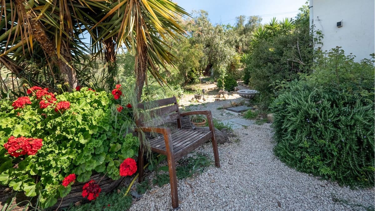 6 bedroom Finca/Country House for sale in Villanueva de la Concepcion - € 299,500 (Ref: 9439129)