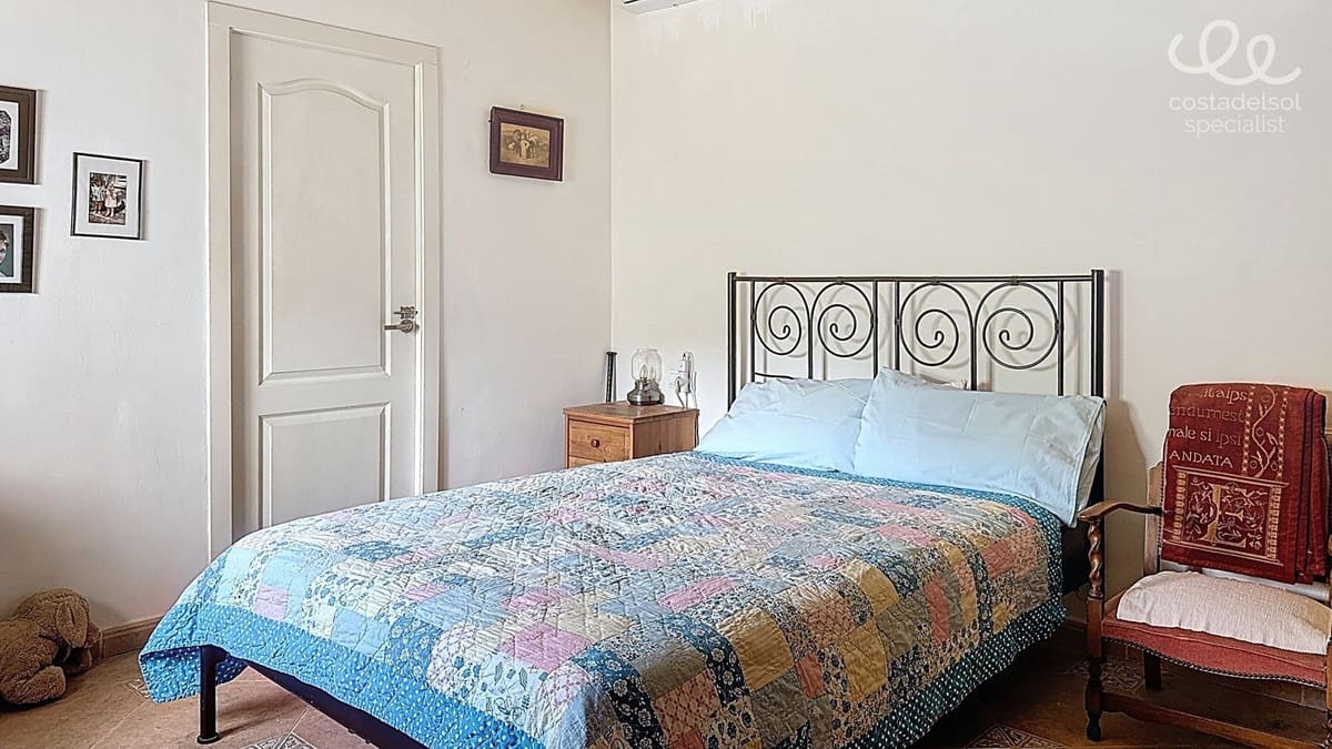 4 chambre Finca/Maison de Campagne à vendre à Comares - 349 000 € (Ref: 9439131)