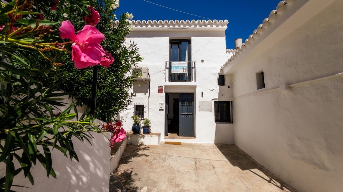 2 soverom Hus til salgs i Guaro - € 219 000 (Ref: 9439133)