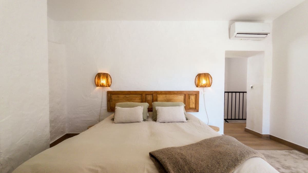 2 soverom Hus til salgs i Guaro - € 219 000 (Ref: 9439133)