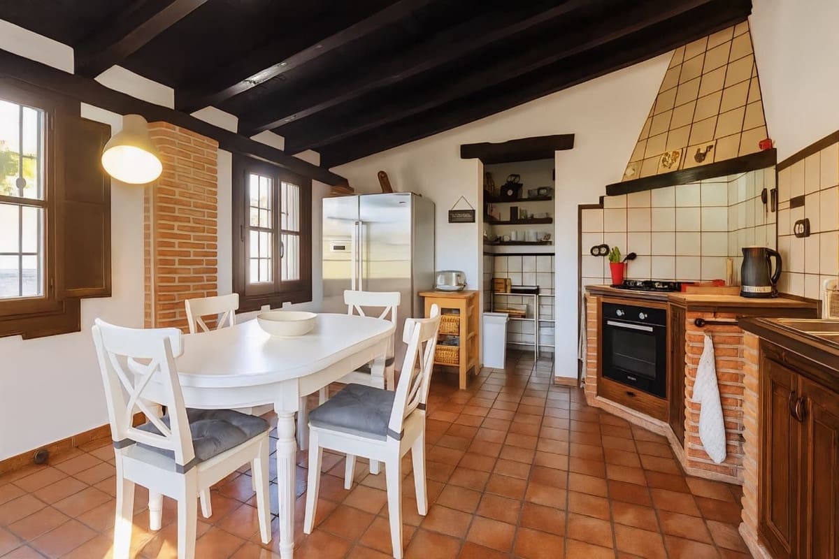 5 soveværelse Villa til salg i Ronda med swimmingpool - € 695.000 (Ref: 9439135)