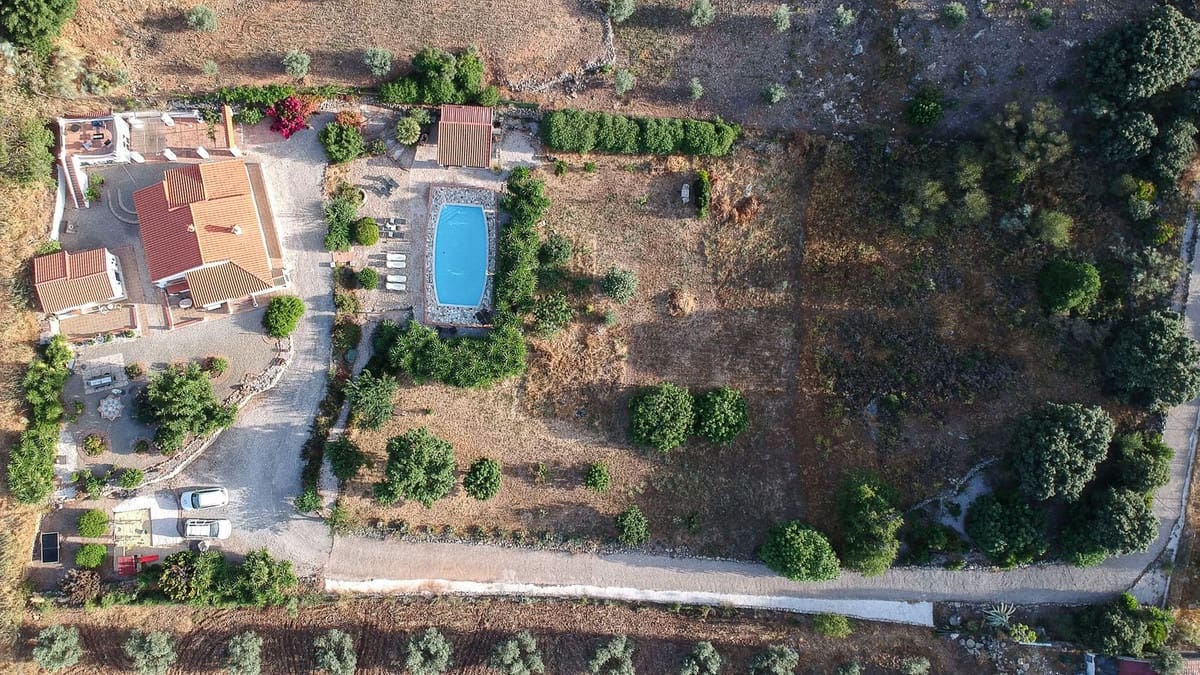 5 bedroom Finca/Country House for sale in Villanueva de la Concepcion - € 449,000 (Ref: 9439136)