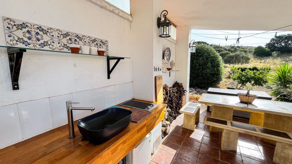 5 bedroom Finca/Country House for sale in Villanueva de la Concepcion - € 449,000 (Ref: 9439136)