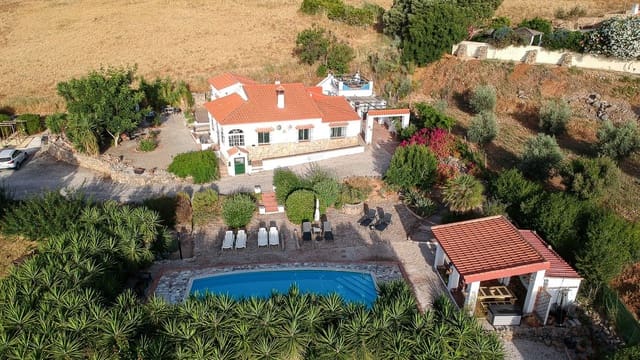 5 bedroom Finca/Country House for sale in Villanueva de la Concepcion with pool - € 449,000 (Ref: 9439136)