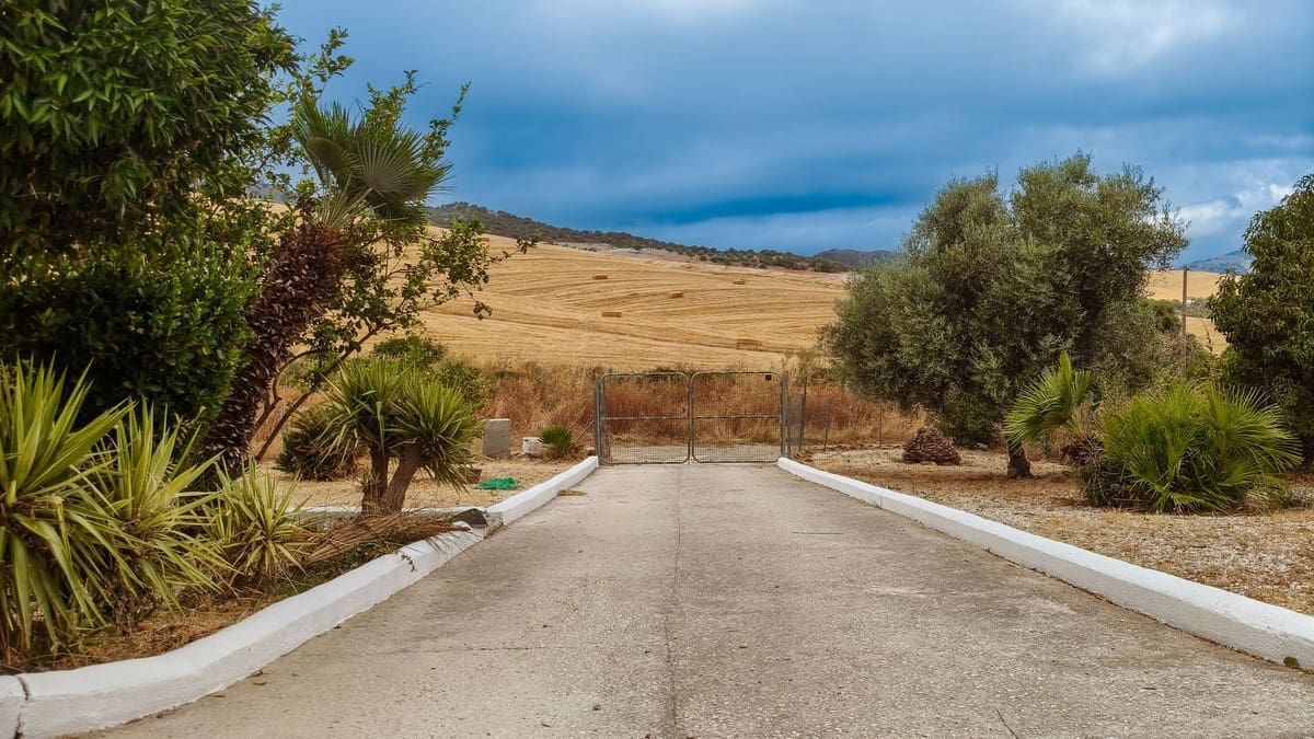 3 bedroom Finca/Country House for sale in Almogia - € 295,000 (Ref: 9439138)