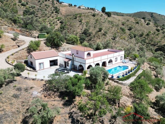 4 soveværelse Finca/Landehus til salg i Sedella - € 425.000 (Ref: 9439139)