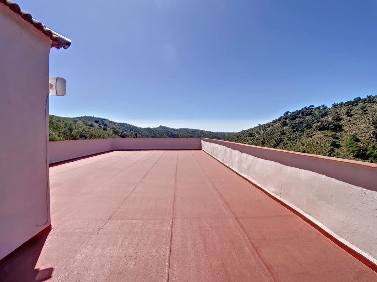 4 soveværelse Finca/Landehus til salg i Sedella - € 425.000 (Ref: 9439139)