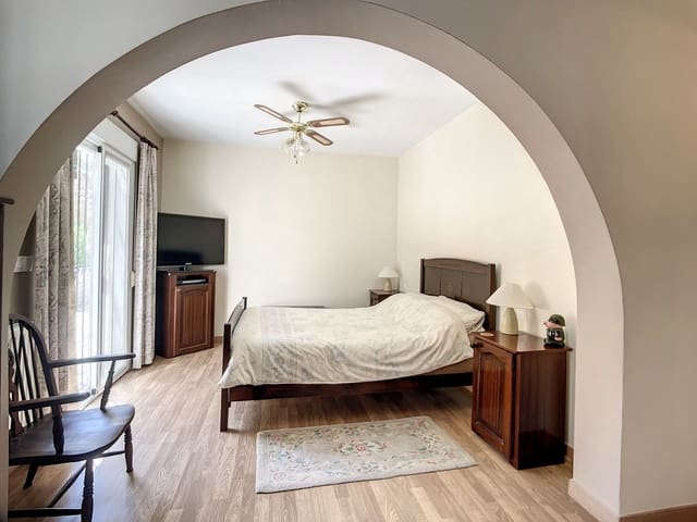 4 sypialnia Finka/Dom wiejski na sprzedaż w Sedella z basenem - 425 000 € (Ref: 9439139)