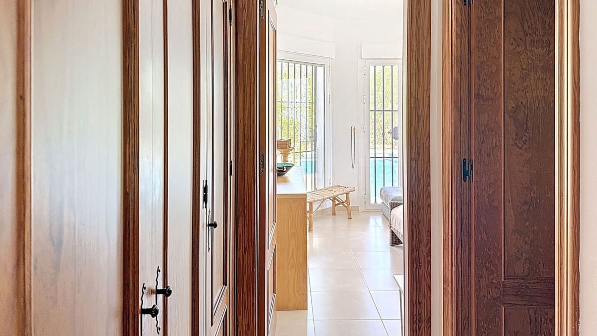 3 soverom Villa til salgs i Arenas - € 695 000 (Ref: 9439144)