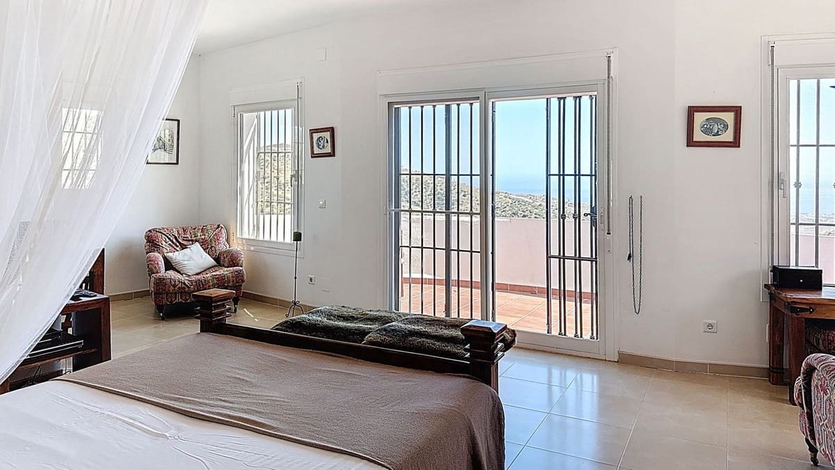 3 soverom Villa til salgs i Arenas - € 695 000 (Ref: 9439144)