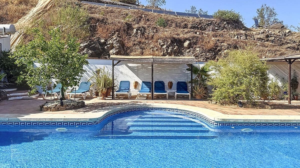 3 soverom Villa til salgs i Arenas - € 695 000 (Ref: 9439144)