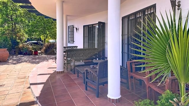 3 makuuhuone Huvila myytävänä paikassa Arenas mukana uima-altaan - 695 000 € (Ref: 9439144)