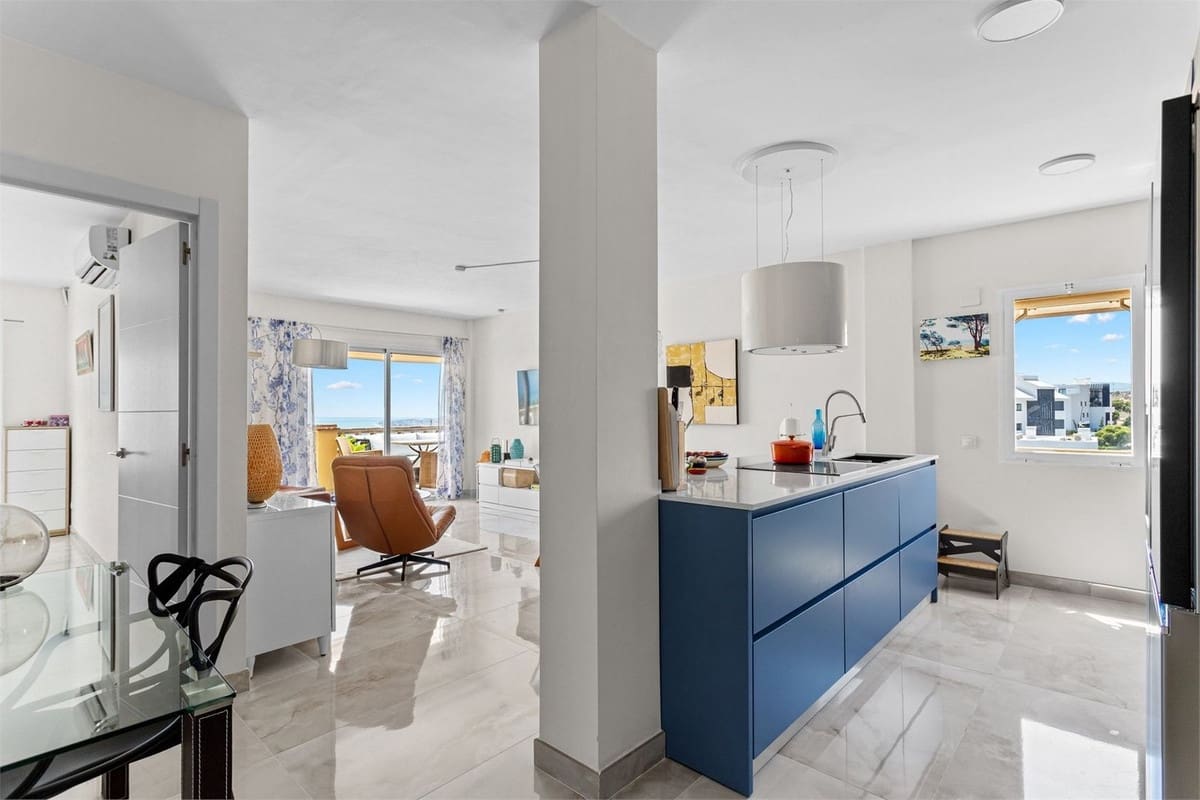 2 bedroom Penthouse for sale in Fuengirola - € 525,000 (Ref: 9439148)