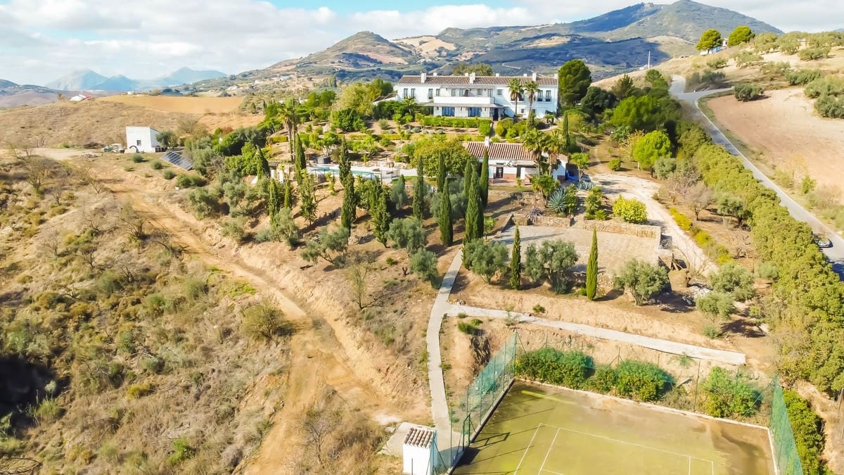 13 chambre Finca/Maison de Campagne à vendre à Villanueva de la Concepcion - 2 250 000 € (Ref: 9439156)