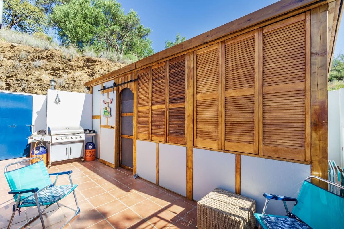 4 bedroom Finca/Country House for sale in Almogia - € 299,000 (Ref: 9439157)