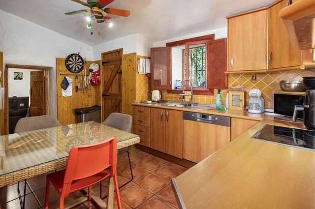 4 chambre Finca/Maison de Campagne à vendre à Almogía avec piscine - 299 000 € (Ref: 9439157)